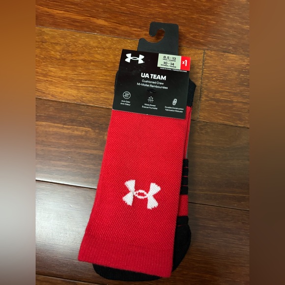 New! Under Armour Team Crew Socks Cushioning Size Mens 8.5-13 Women 10-14 Red - Picture 1 of 5